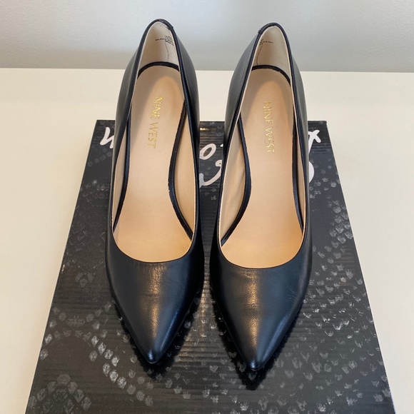 Nine West Black Leather Stiletto Pumps - Sz 6 - Picture 2 of 14
